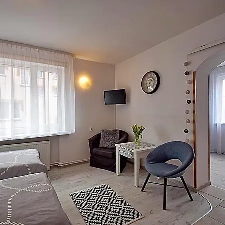 Leokadia Przy Plazy Prywatne Bed & Breakfast 3*